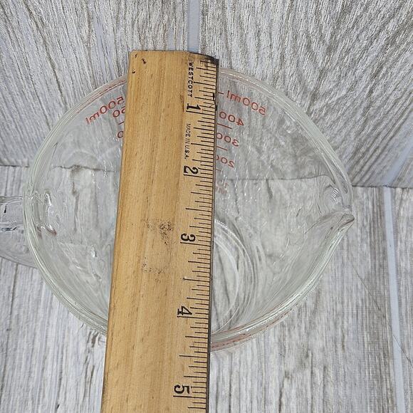 Vintage Pyrex 516J-8 D-Handle 2 Cup Glass Measuring Cup Red Print 500ml 16oz - Picture 3 of 6